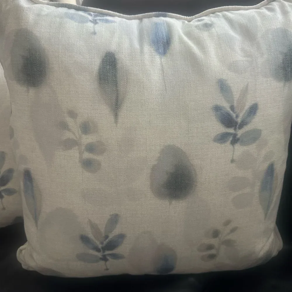 Bassett Custom Floral Pillows Decor 20”x20”